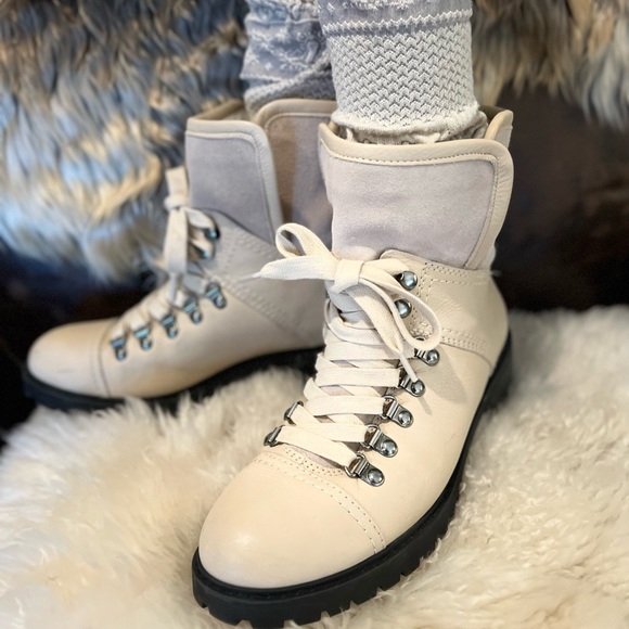 Great warm winter boot. FRYE & CO "Anise" boot in ivory. Size 8.5 Never worn. - Picture 9 of 12